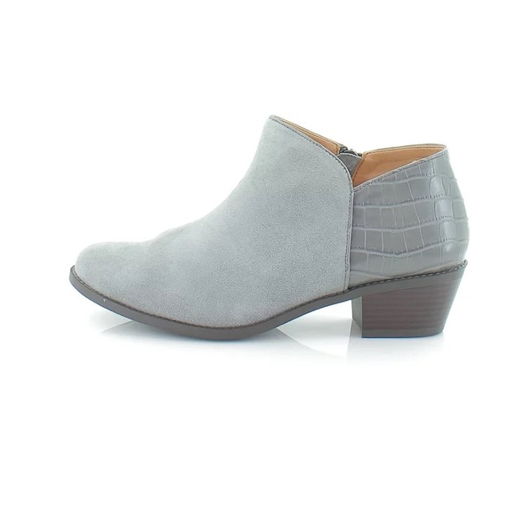 NIB Vionic Light Gray Ankle Booties - Picture 3 of 6